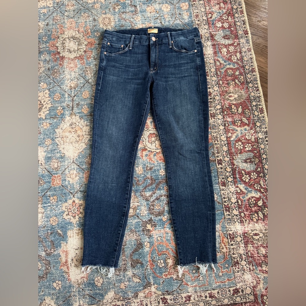 MOTHER jeans- the Looker Ankle, Fray